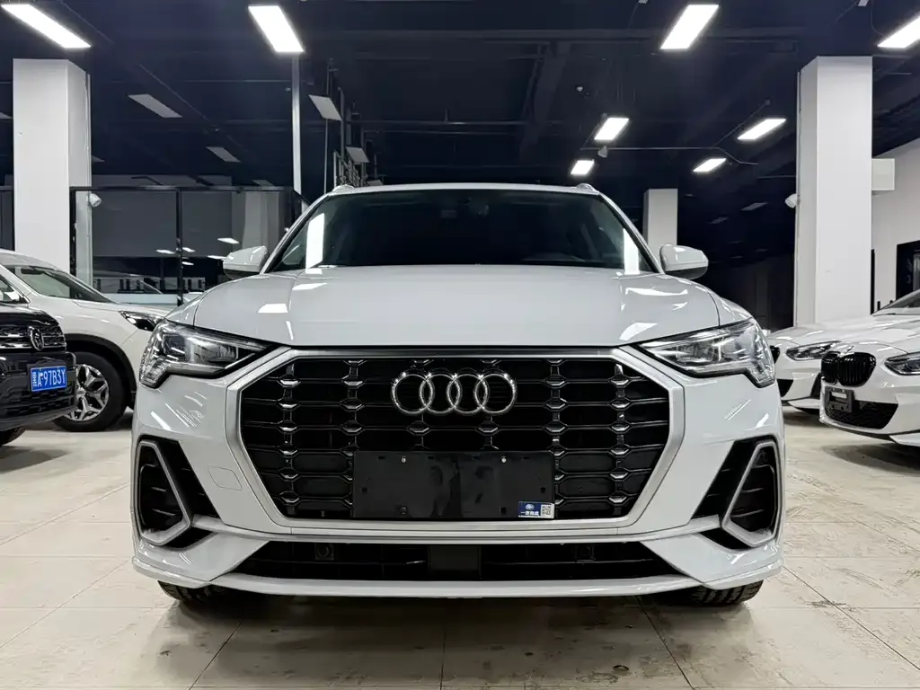 Audi Q3 2021 из CN, фото 3
