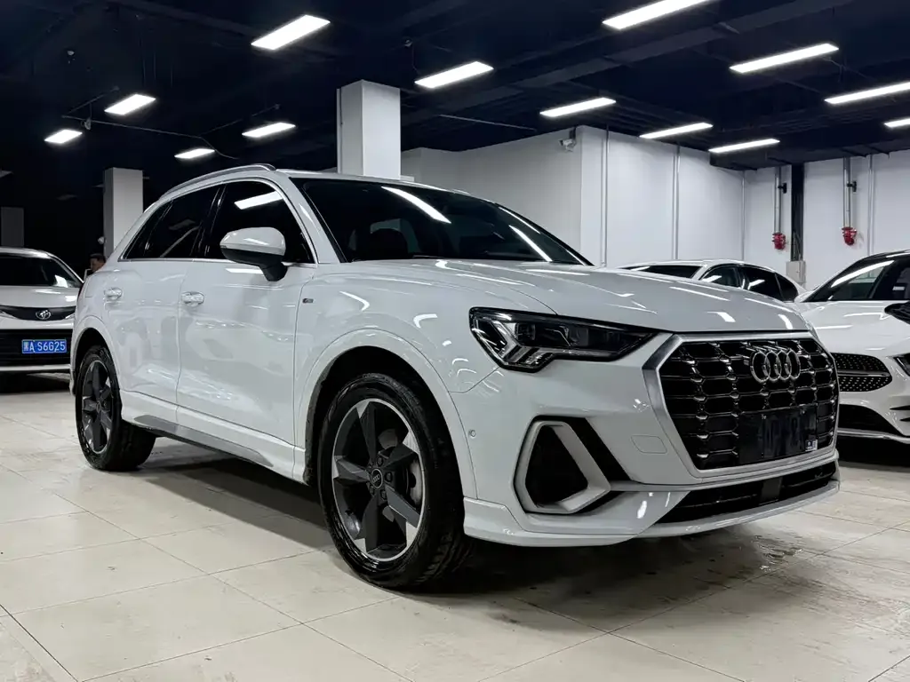 Audi Q3 2021 из CN, фото 5