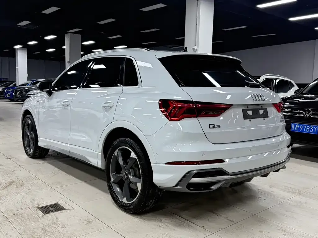 Audi Q3 2021 из CN, фото 4