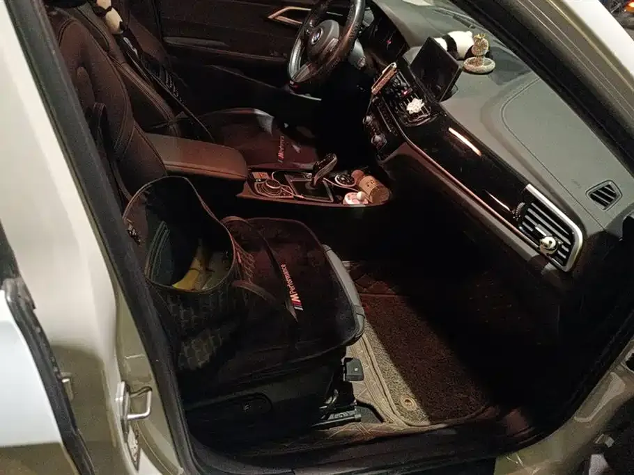 BMW 1 Series 2021 из CN, фото 3