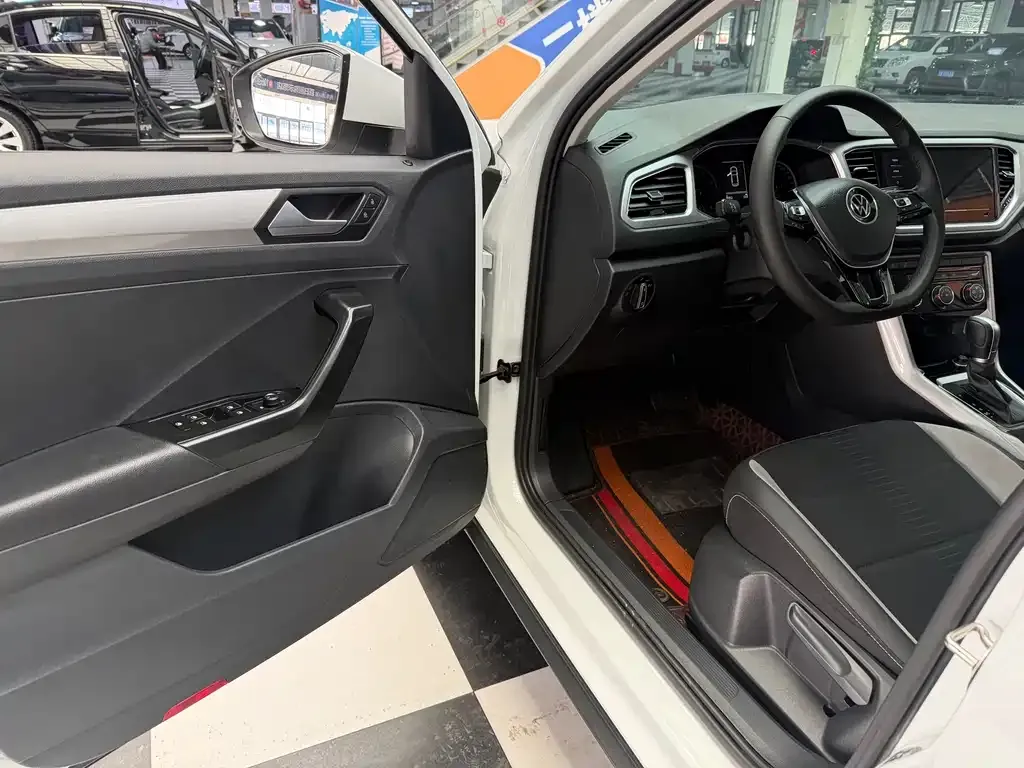 Volkswagen T-Roc 2022 из CN, фото 7