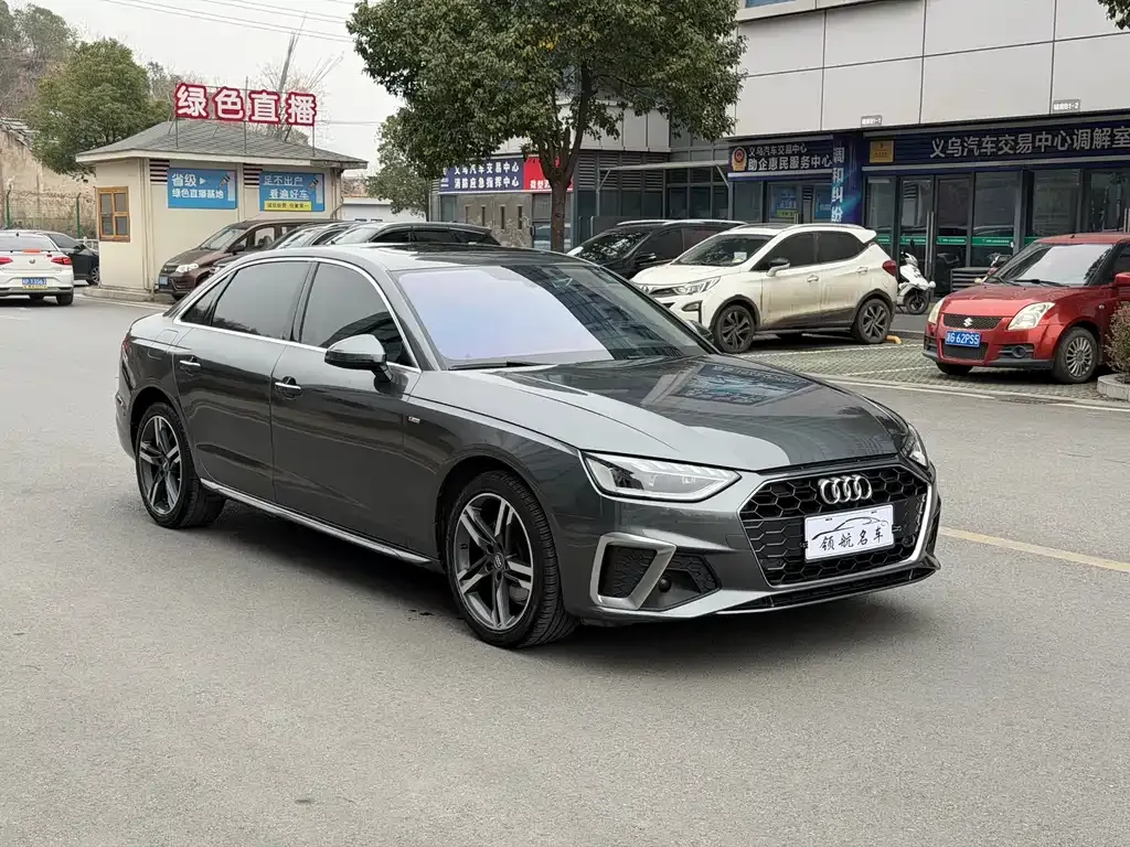 Audi A4L 2022 из CN, фото 3