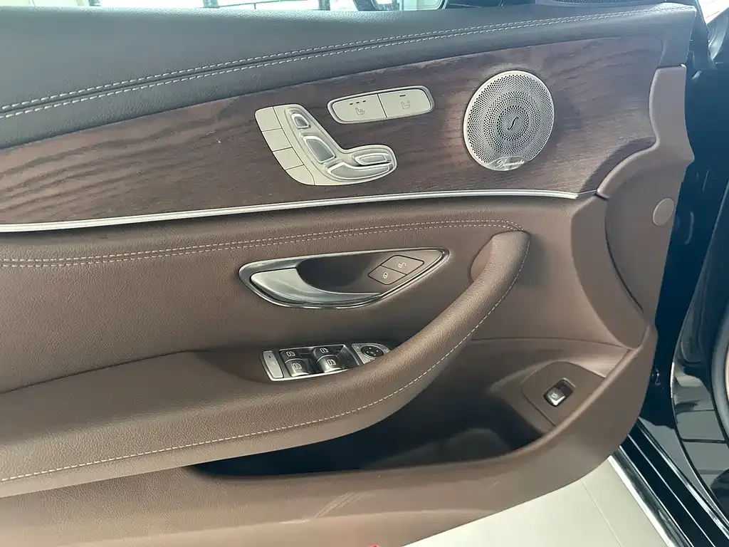 Mercedes-Benz E-Class 2023 из CN, фото 4