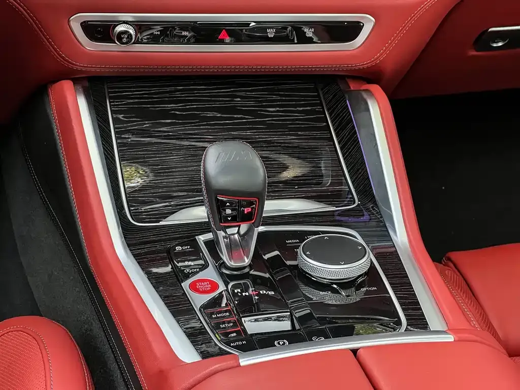 BMW X6 M 2023 из CN, фото 5