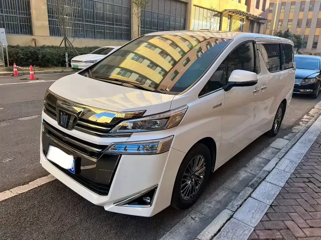Toyota Vellfire 2022 из CN, фото 1