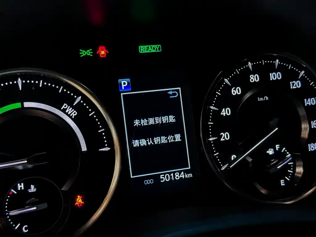 Toyota Alphard — фото 5