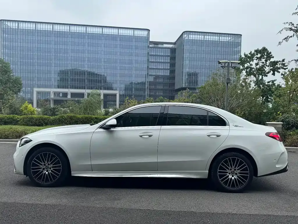 Mercedes-Benz C-Class 2023 из CN, фото 8