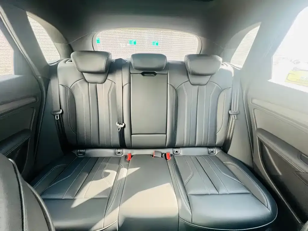 Audi Q5L 2025 из CN, фото 2