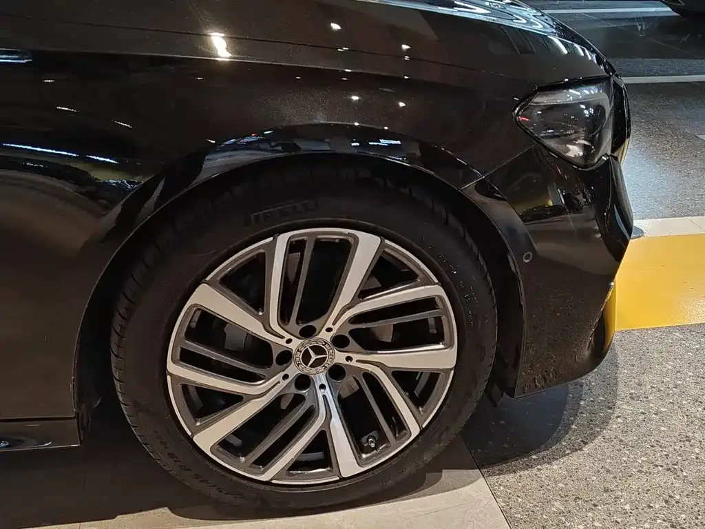 Mercedes-Benz E-Class 2024 из CN, фото 2
