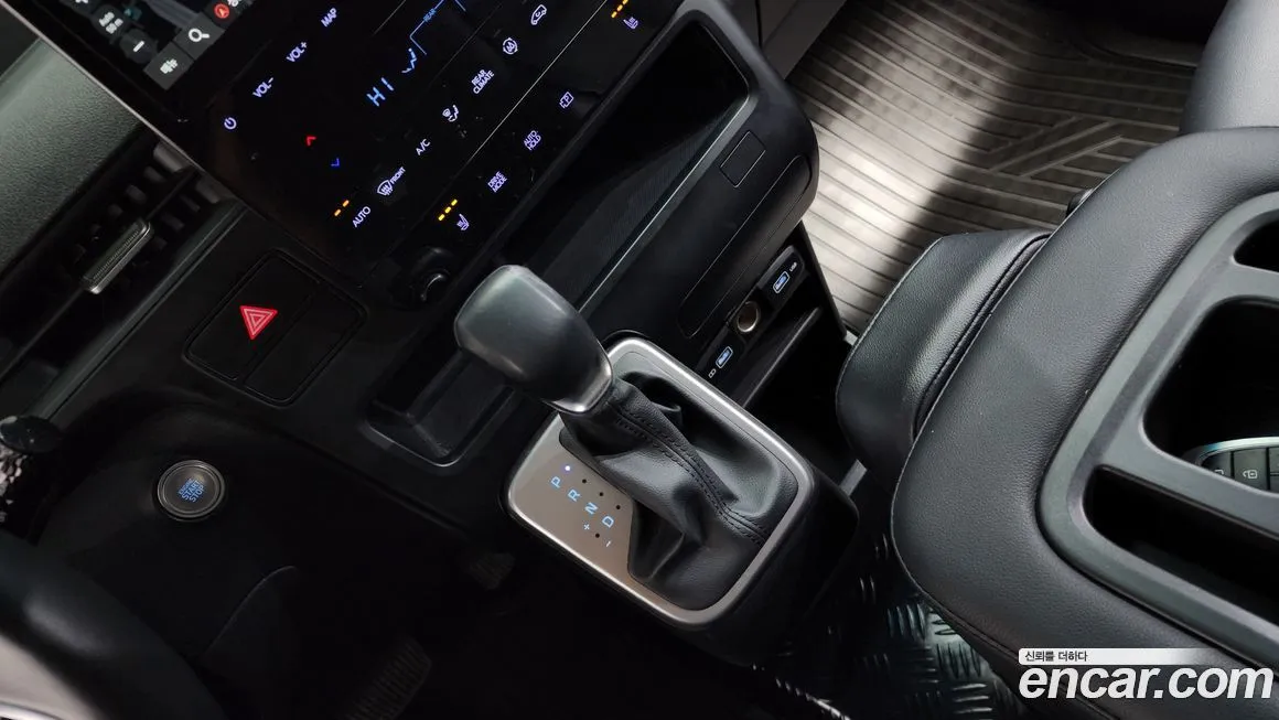 Hyundai Staria — фото 2