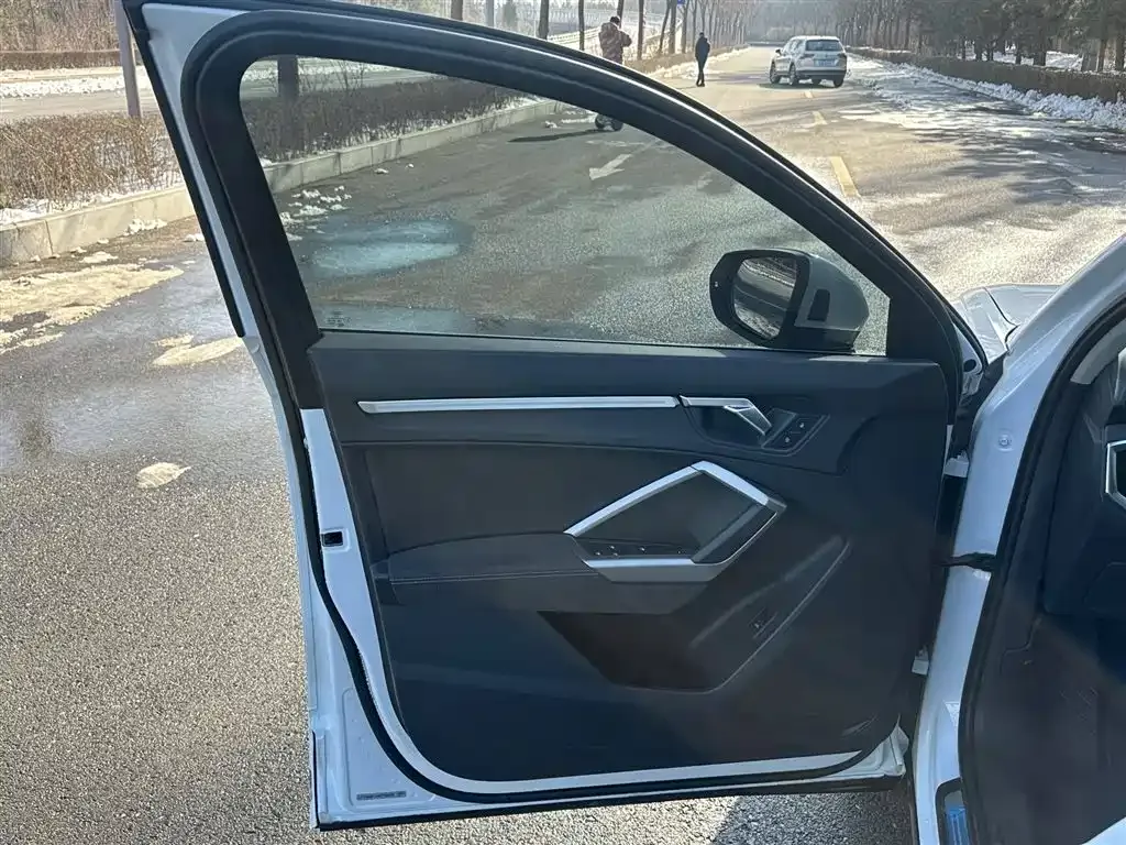 Audi Q3 2022 из CN, фото 9