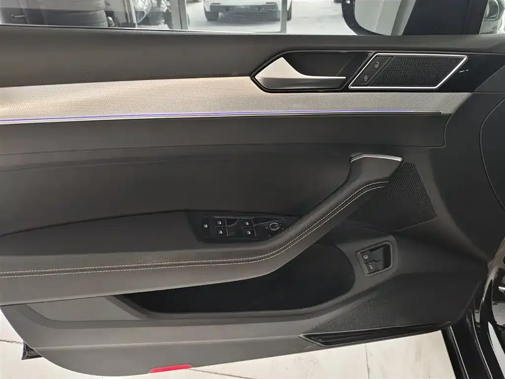 Volkswagen Magotan GTE PHEV 2023 из CN, фото 9