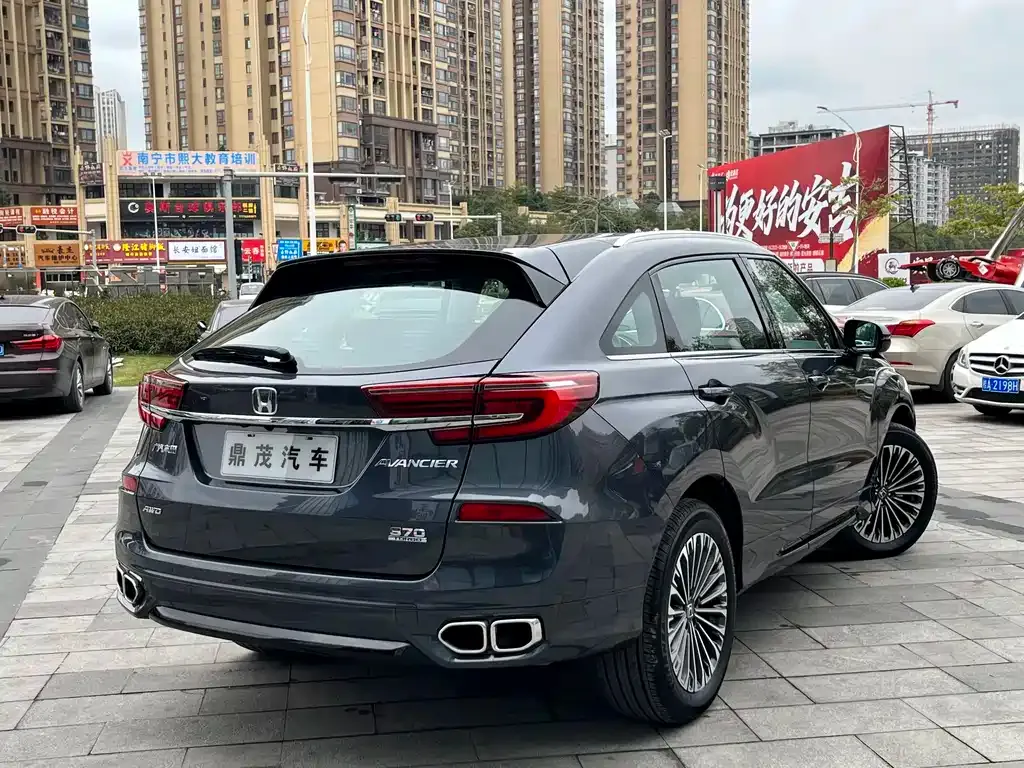 Honda Avancier 2023 из CN, фото 10