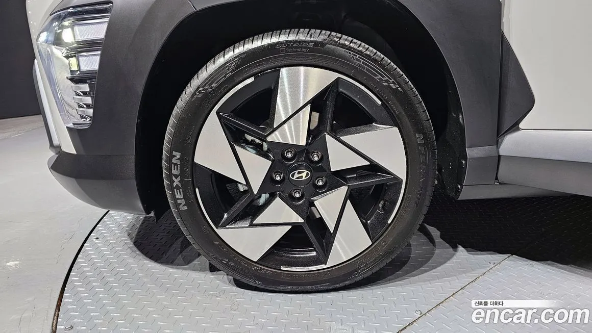 Hyundai Kona 2023 из KR, фото 4
