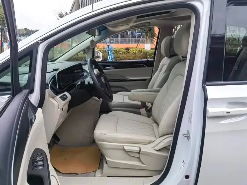 Buick GL8 2021 из CN, фото 6