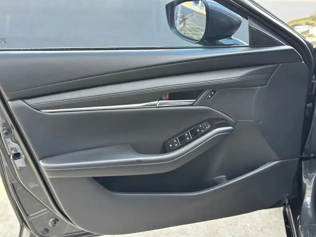 Mazda 3 Axela 2021 из CN, фото 3