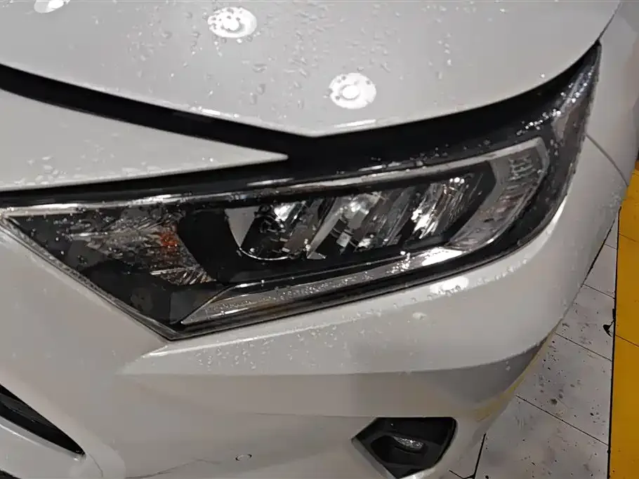 Toyota RAV4 2023 из CN, фото 7