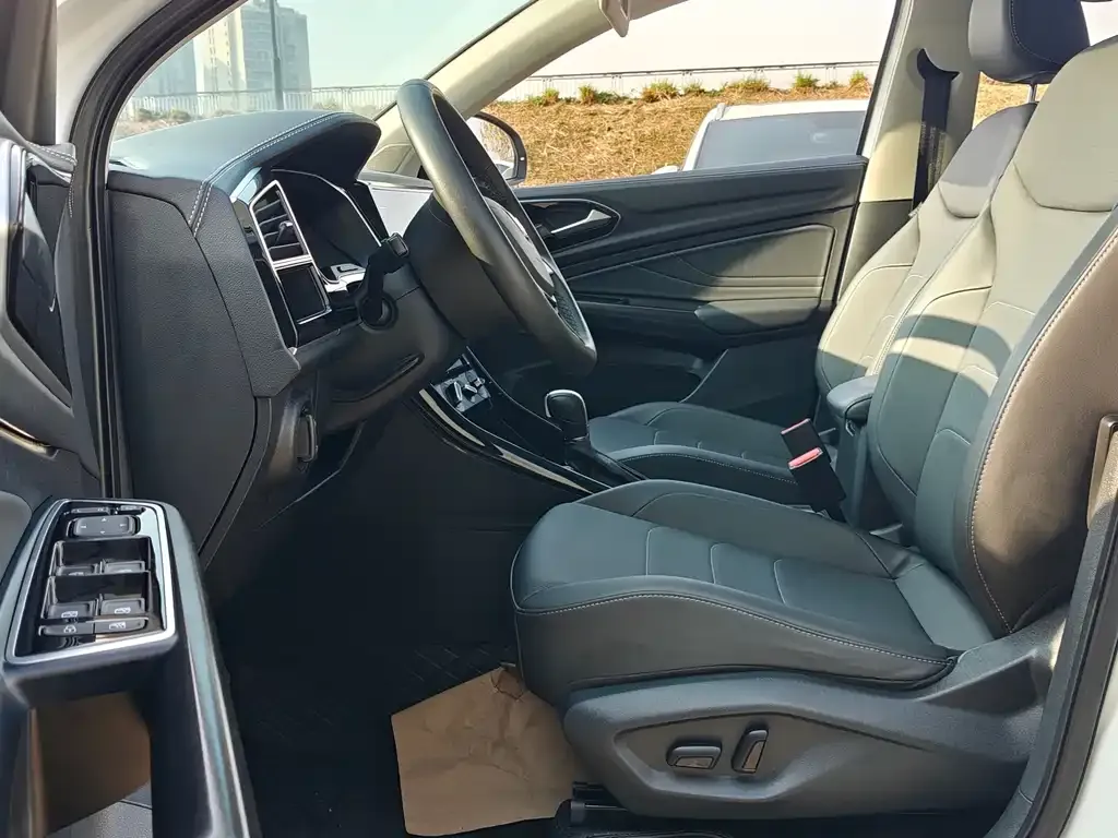 Jetta VS7 2022 из CN, фото 8