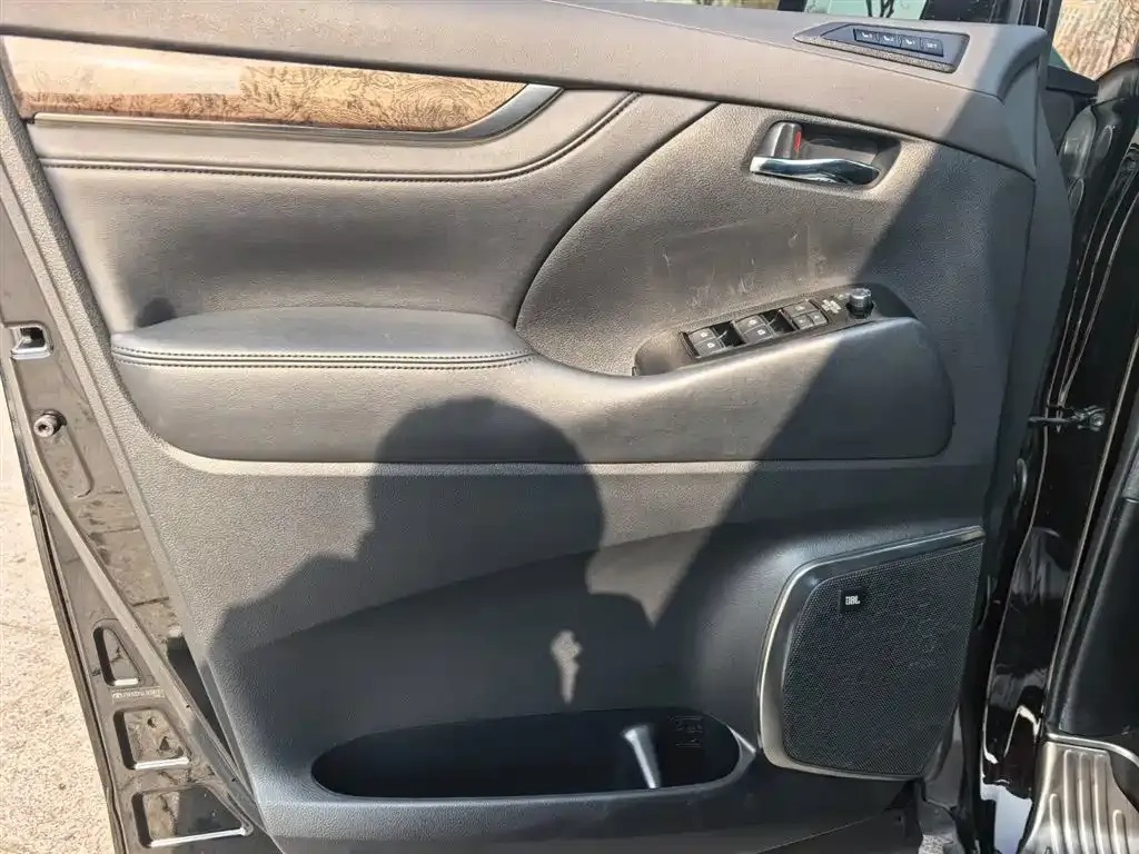 Toyota Alphard 2021 из CN, фото 3