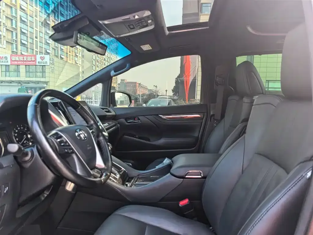 Toyota Alphard 2021 из CN, фото 10