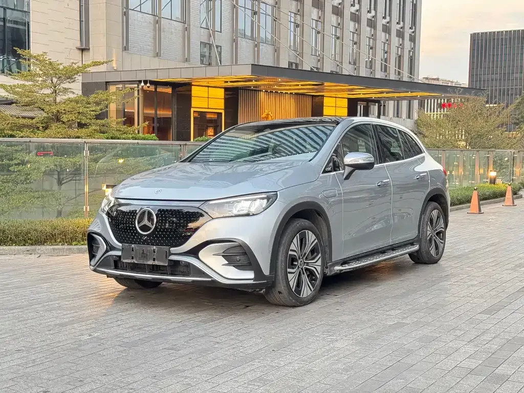 Mercedes-Benz EQE SUV 2023 из CN, фото 2