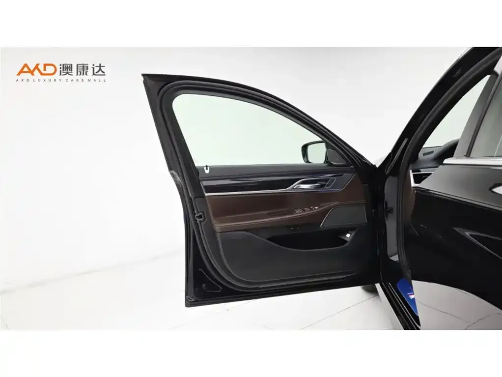 BMW 7 Series 2021 из CN, фото 2