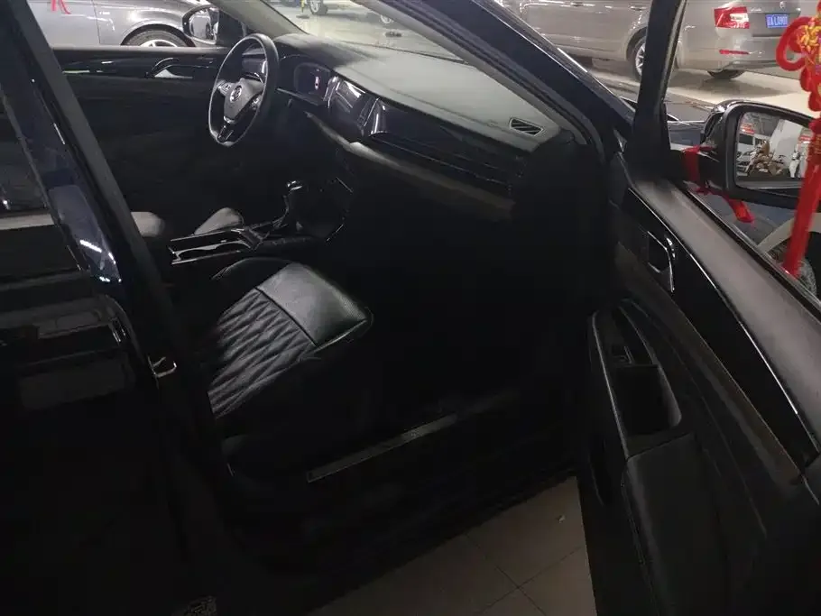 Volkswagen Passat 2021 из CN, фото 8
