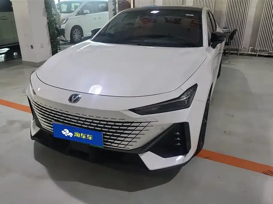 Changan UNI-V iDD 2023 из CN, фото 1