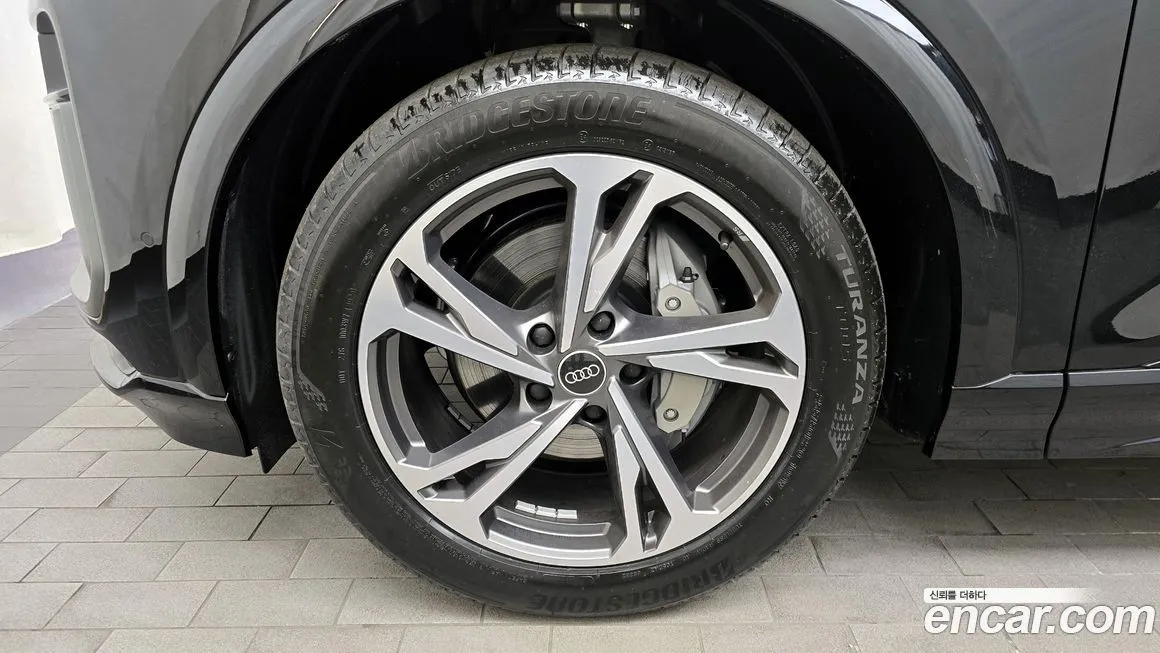 Audi Q6 e-tron 2025 из KR, фото 8
