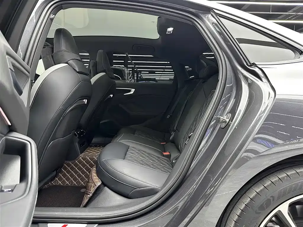Audi A5L 2025 из CN, фото 2