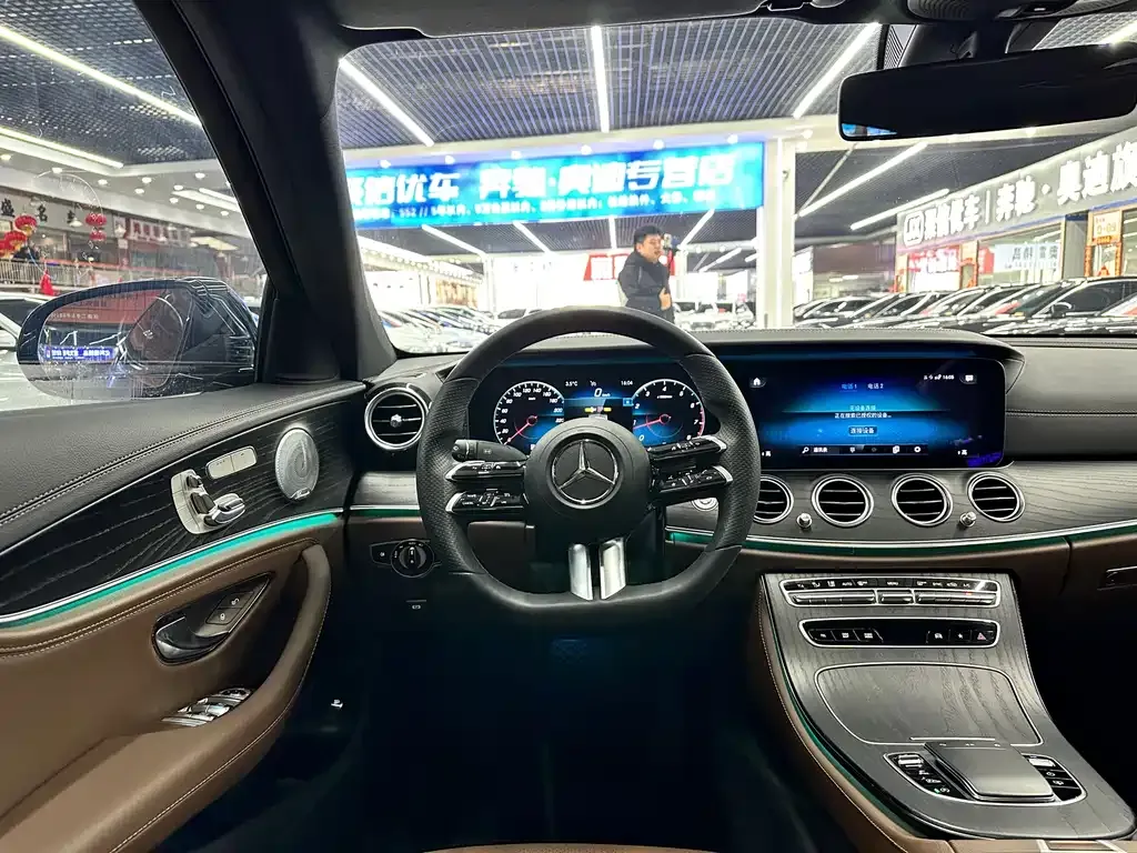 Mercedes-Benz E-Class — фото 10