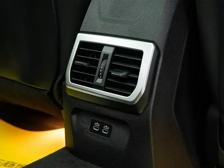BMW 2 Series 2025 из CN, фото 9