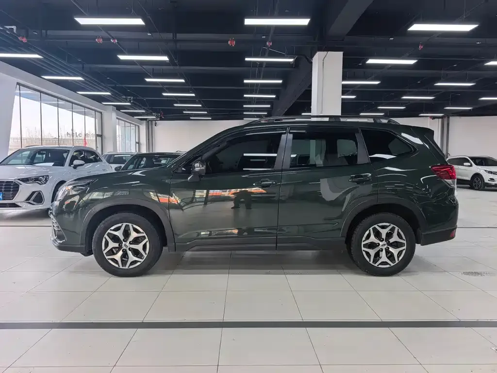 Subaru Forester 2022 из CN, фото 3