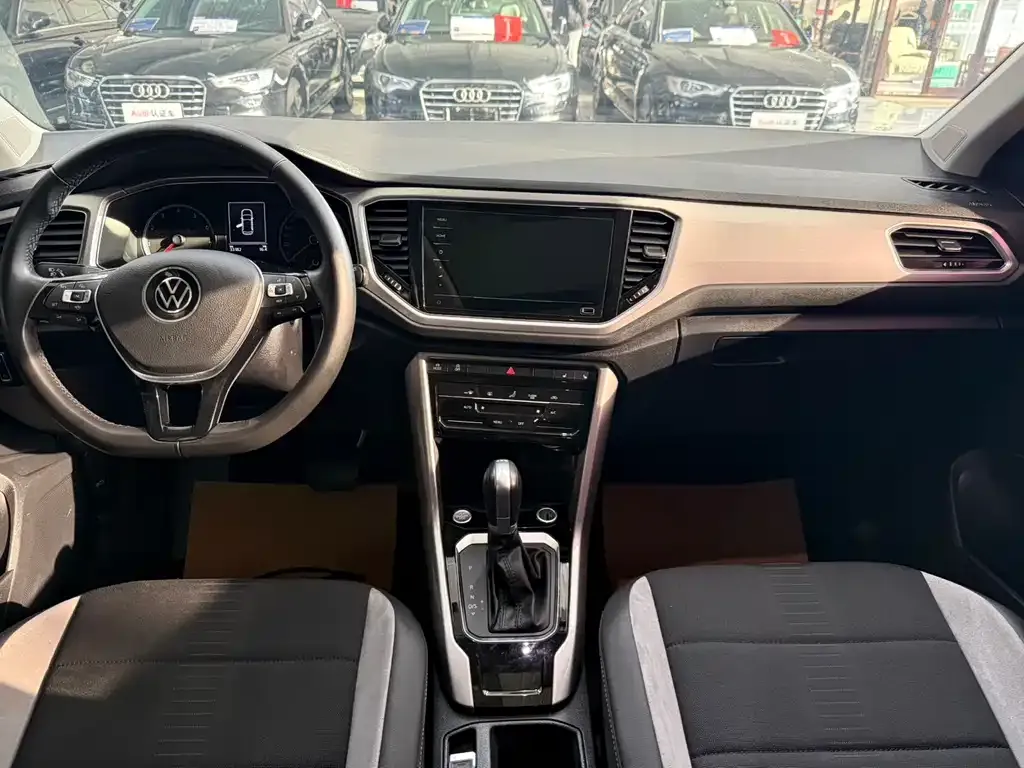 Volkswagen T-Roc 2022 из CN, фото 9