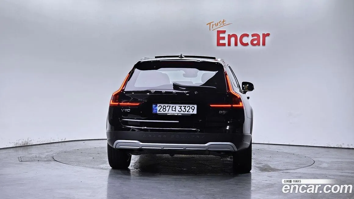 Volvo V90 2025 из KR, фото 8