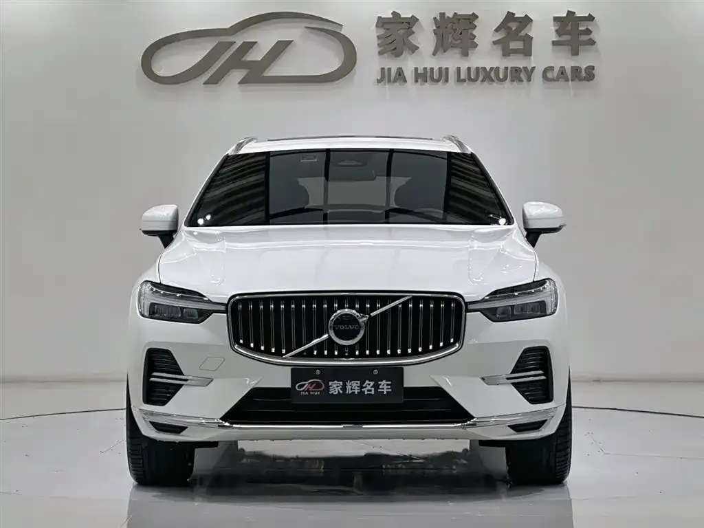 Volvo XC60 — фото 5