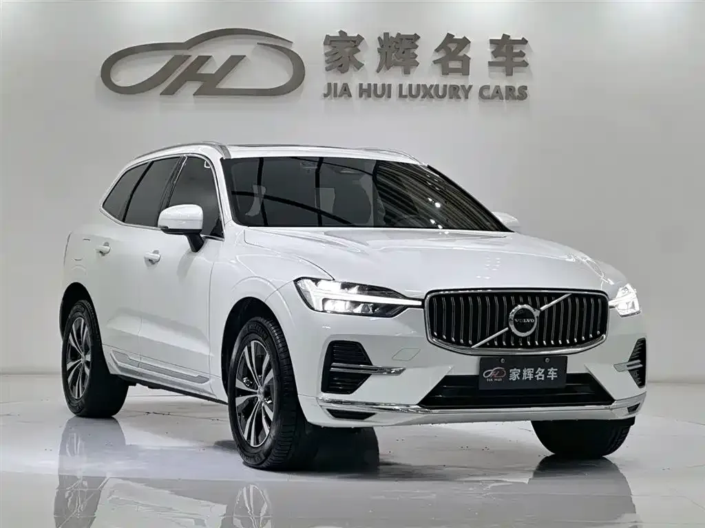 Volvo XC60 — фото 6