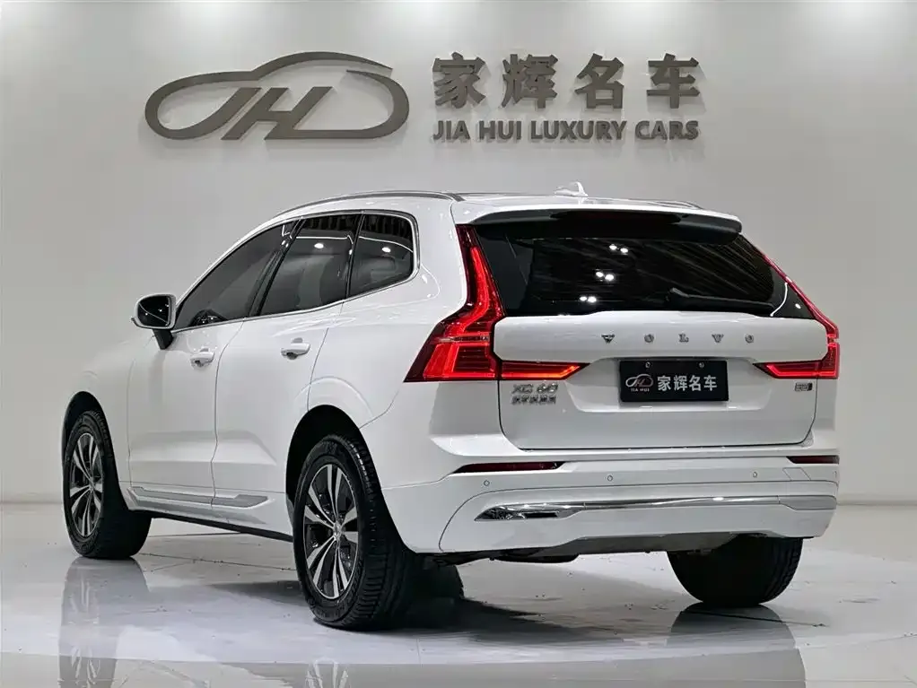 Volvo XC60 — фото 4