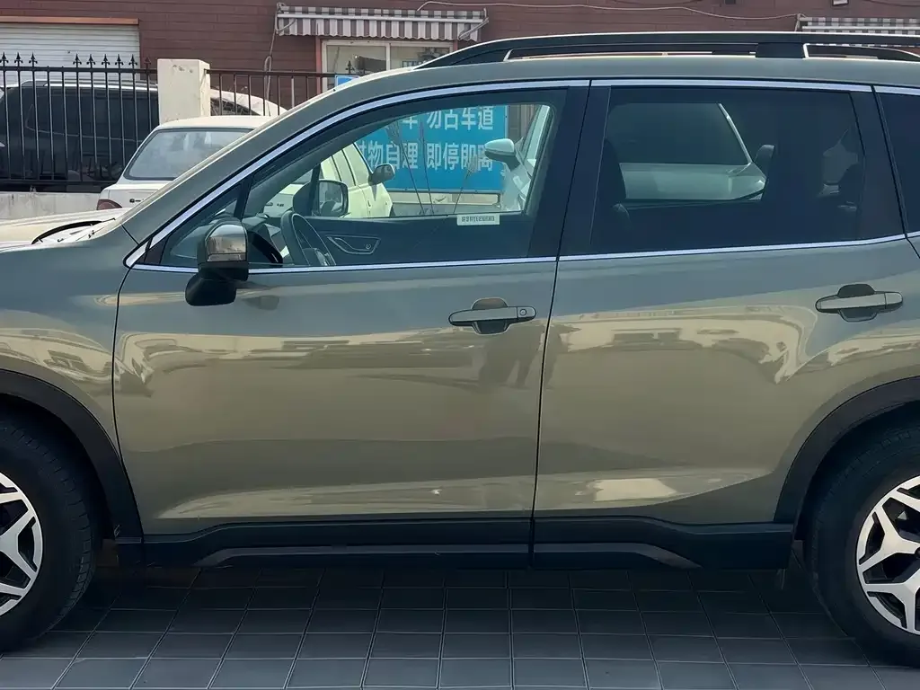 Subaru Forester 2022 из CN, фото 5