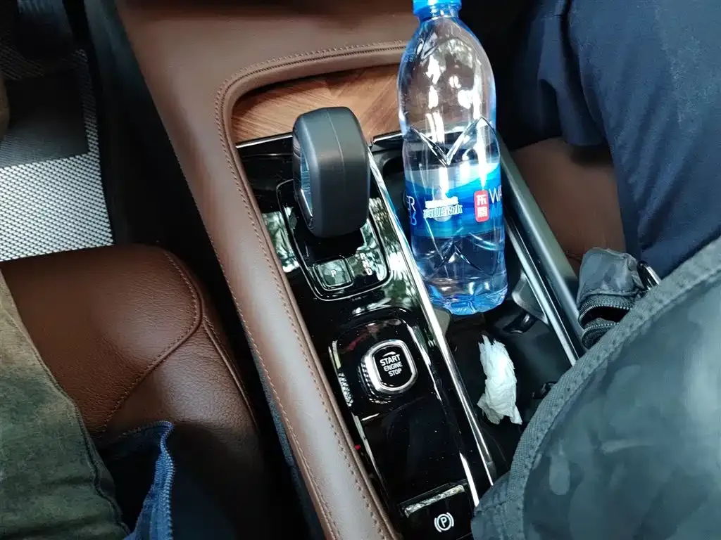 Volvo S90 2024 из CN, фото 8