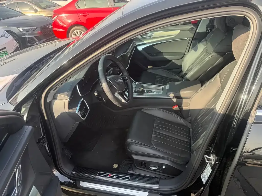 Audi A6L 2024 из CN, фото 8