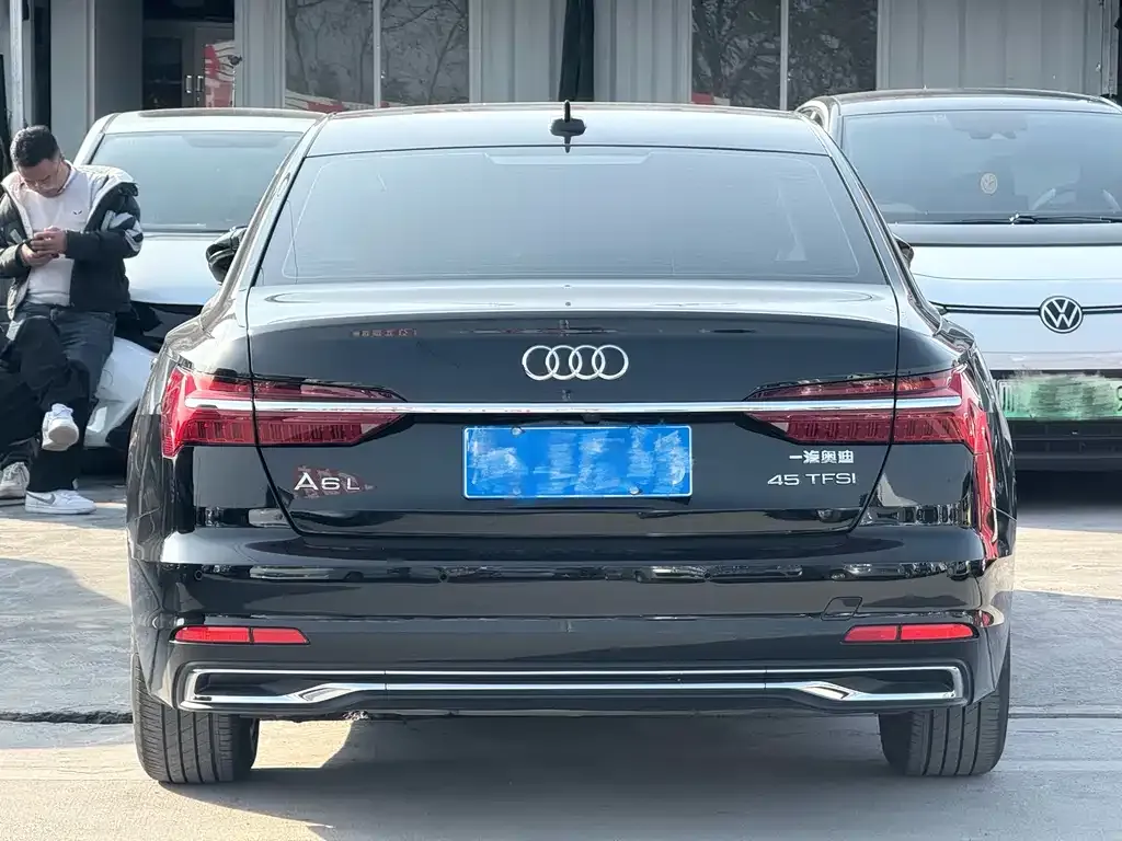 Audi A6L 2024 из CN, фото 4