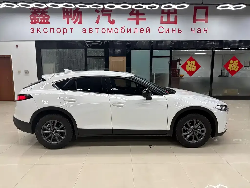 Mazda CX-4 — фото 10