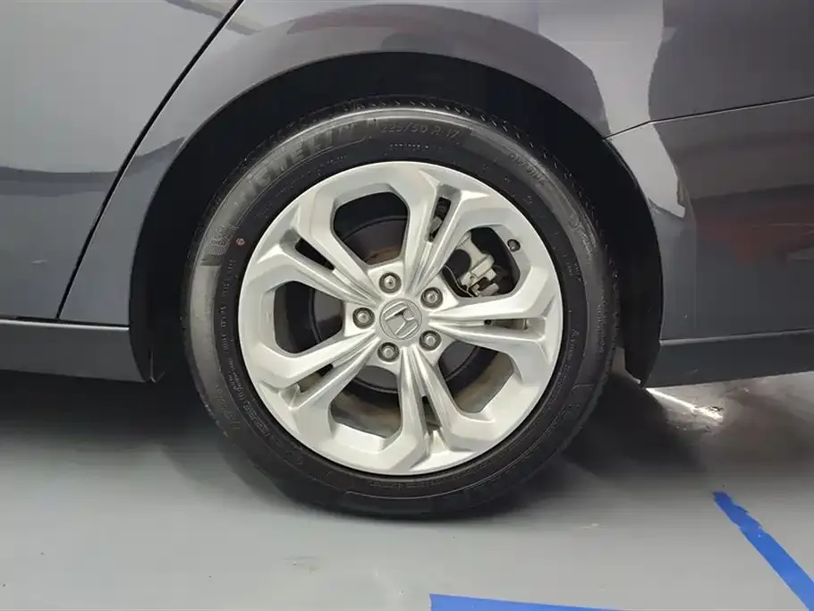 Honda Accord — фото 3
