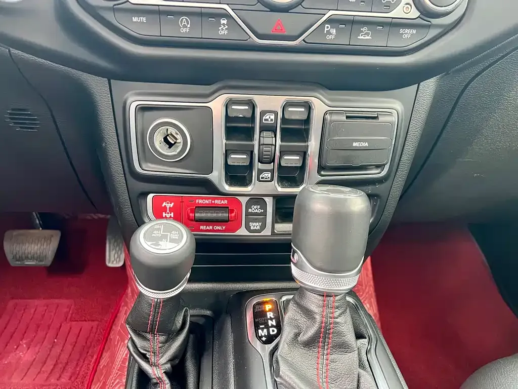 Jeep Wrangler 2022 из CN, фото 6