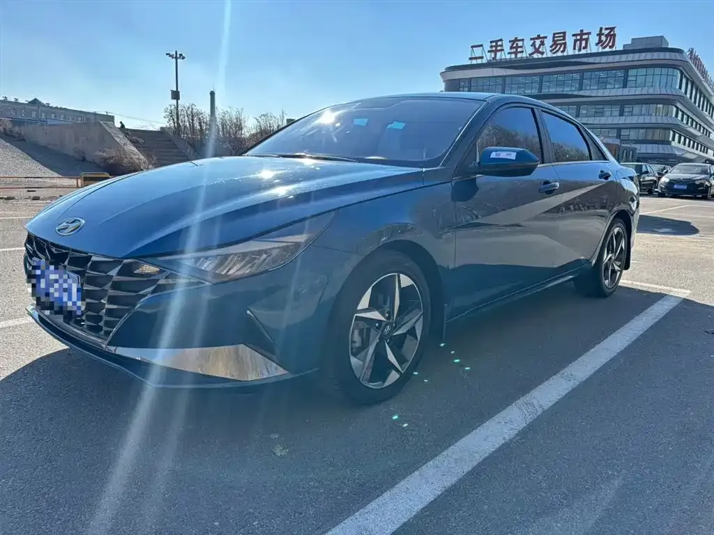 Hyundai Elantra 2022 из CN, фото 1