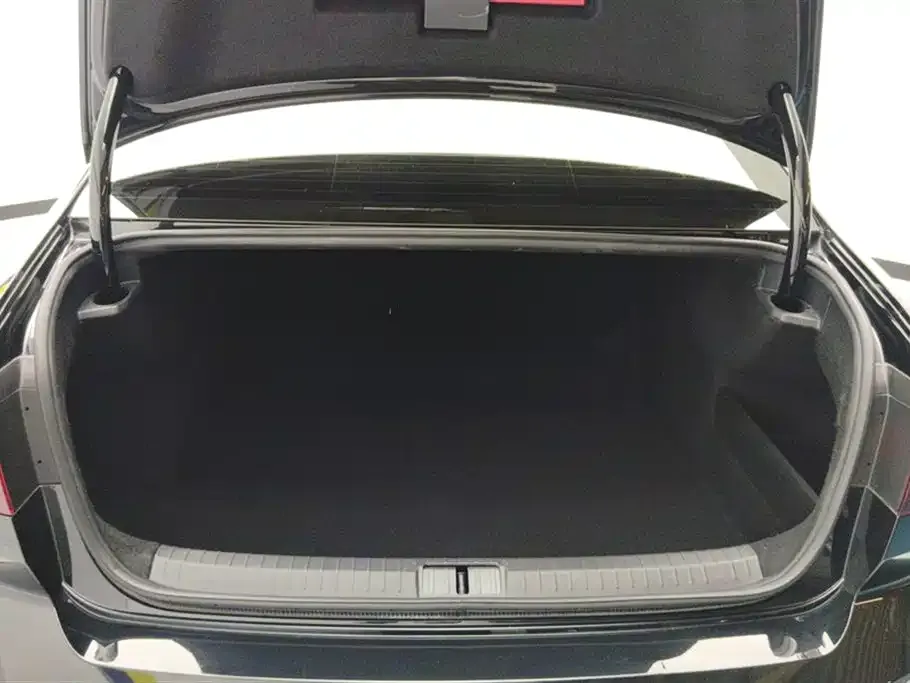 Volkswagen Magotan 2024 из CN, фото 6