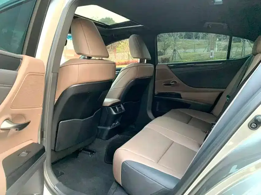 Lexus ES 2023 из CN, фото 3