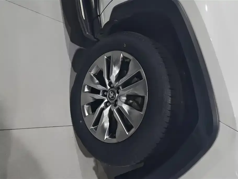 Toyota Wildlander 2022 из CN, фото 4