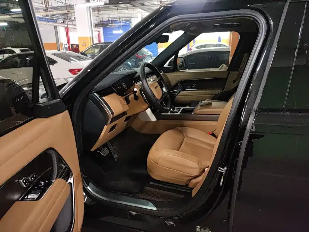 Land Rover Range Rover 2023 из CN, фото 2